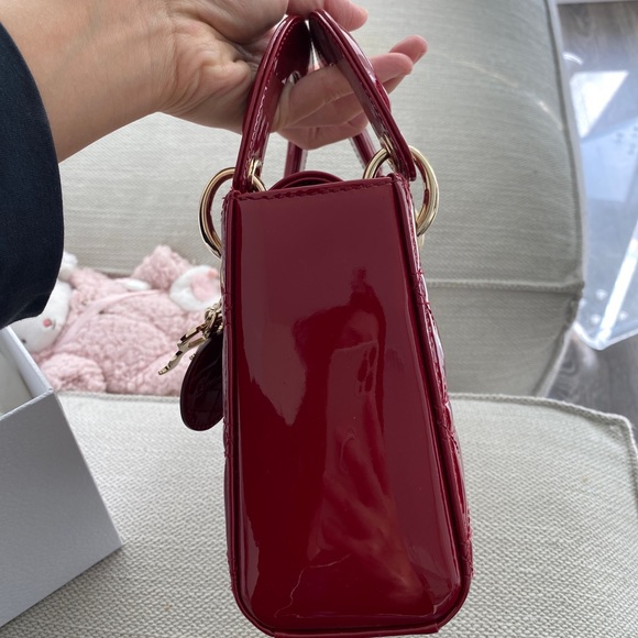 SOLD - Christine Dior Lady Dior Mini Cannage Red Patent Calfskin handbag - Picture 3 of 8